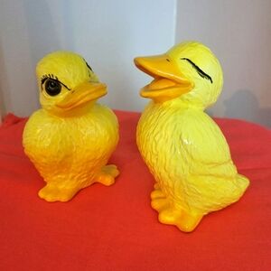 VINTAGE SET OF 2 BEAUTIFUL DUCK CERAMIC